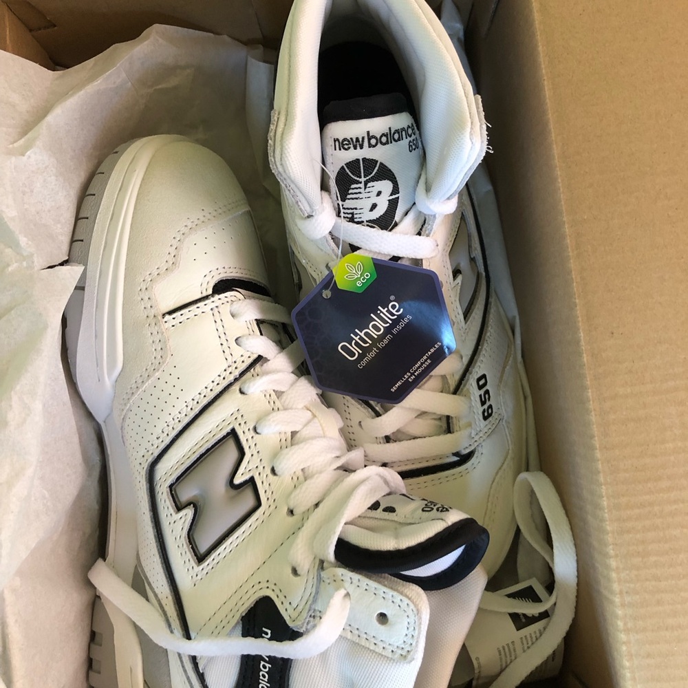 New balance  High-top lace-up unisex sneakers